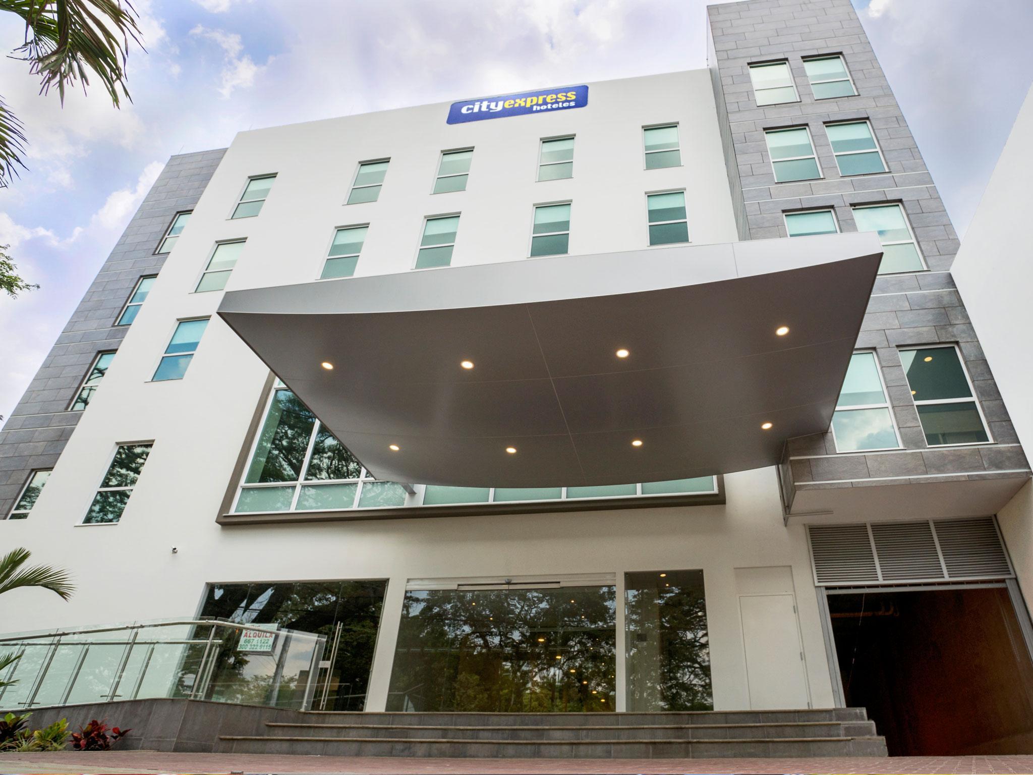 City Express Plus By Marriott Cali Colombia Экстерьер фото