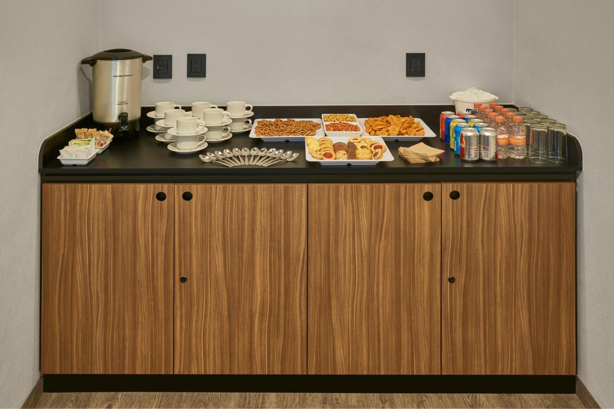 City Express Plus By Marriott Cali Colombia Экстерьер фото