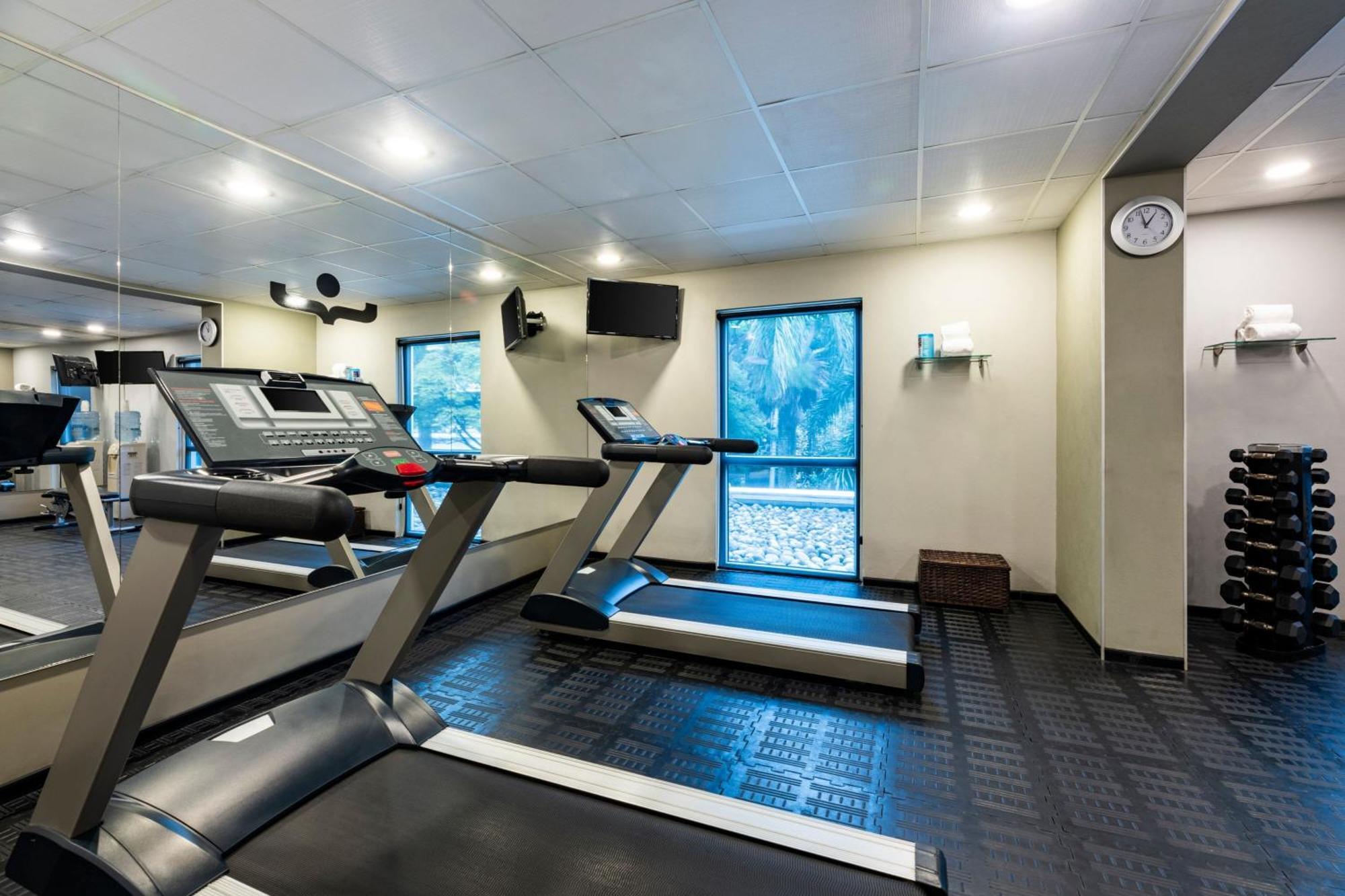 City Express Plus By Marriott Cali Colombia Экстерьер фото