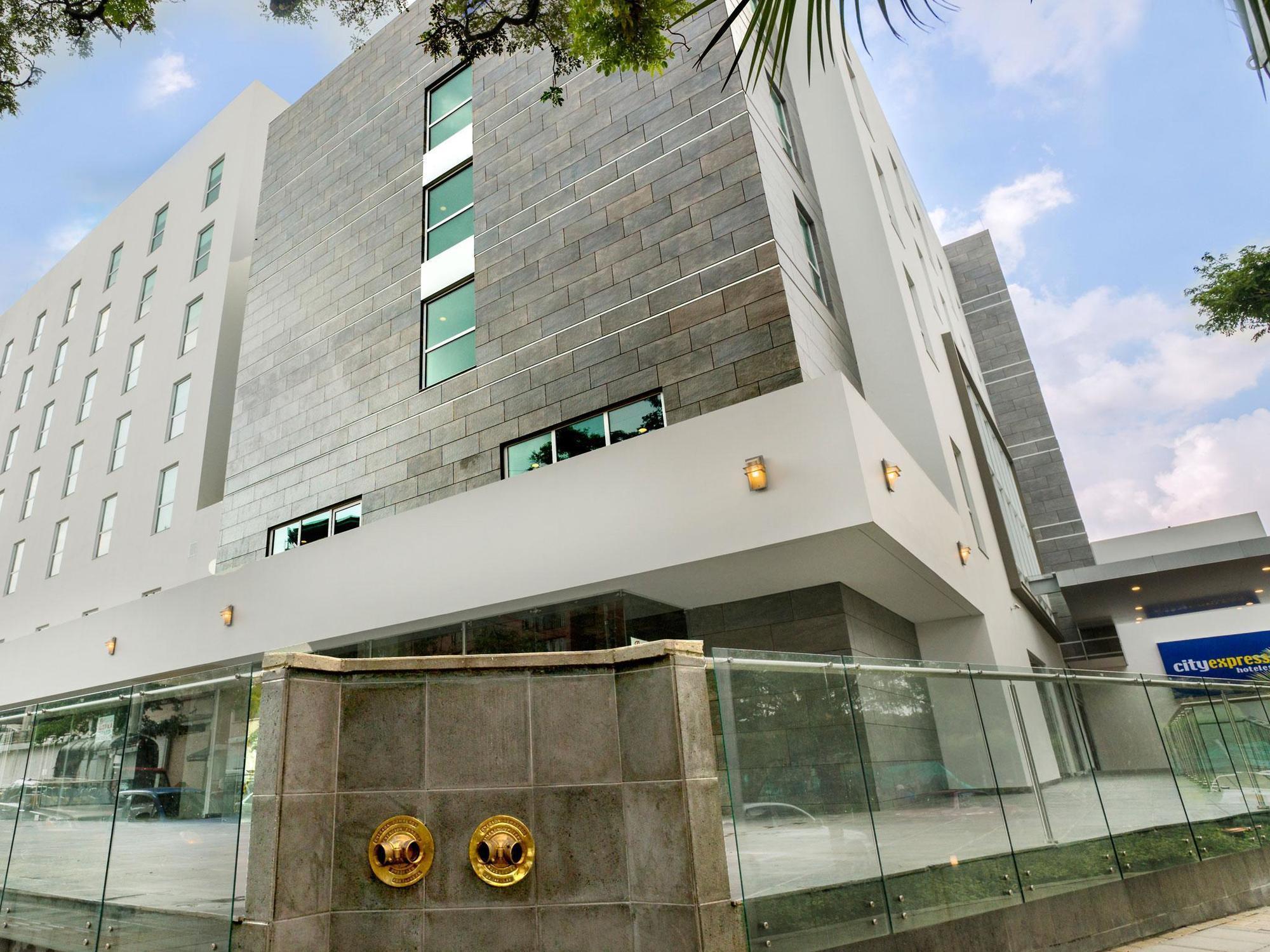 City Express Plus By Marriott Cali Colombia Экстерьер фото